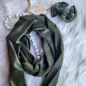 Toddler infinity scarf and bow